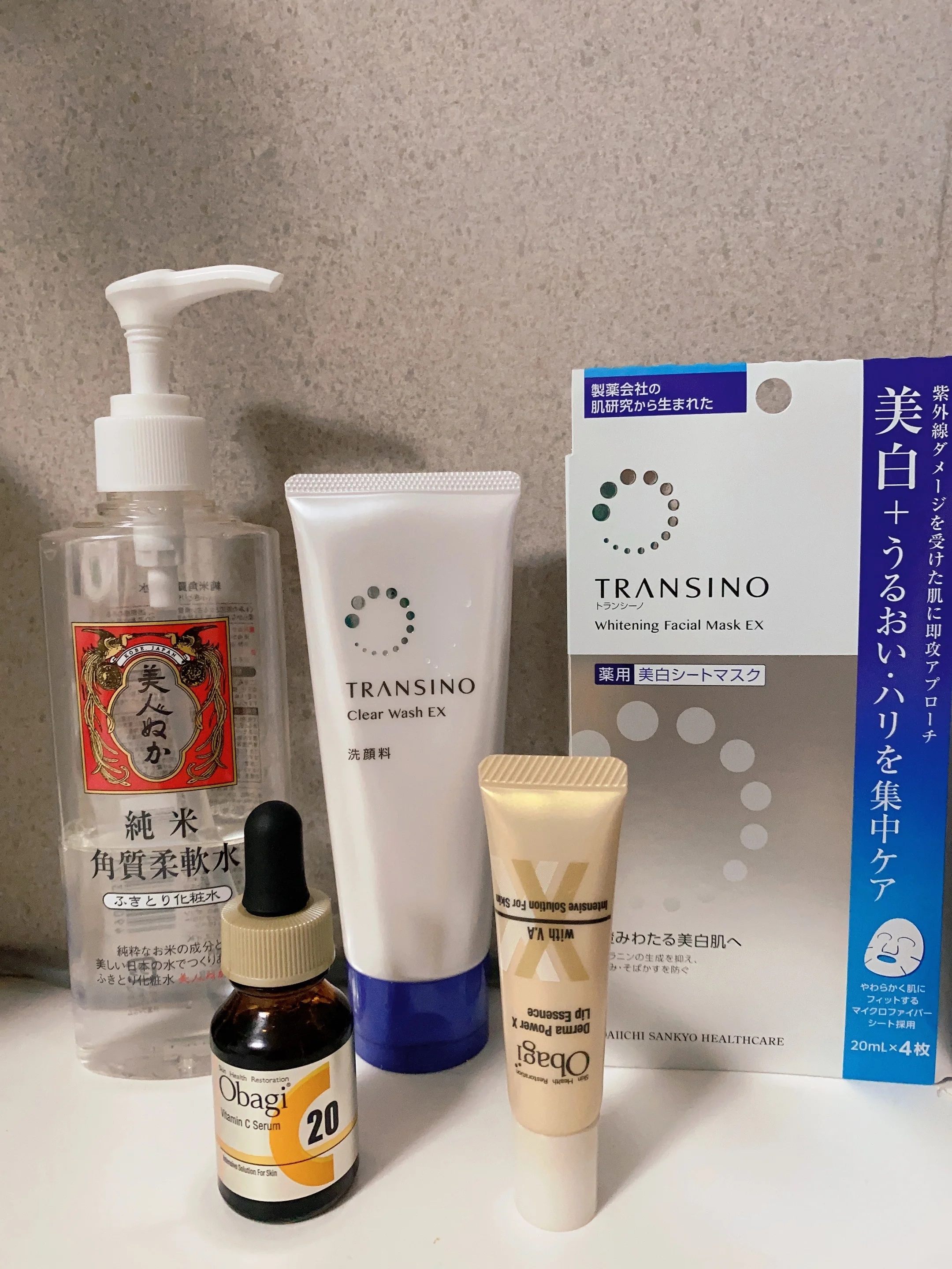 40代におすすめのシワ改善クリーム・美容液ランキング11選！ドラッグストアのプチプラ人気商品多めハピコス powered byマイナビおすすめナビ