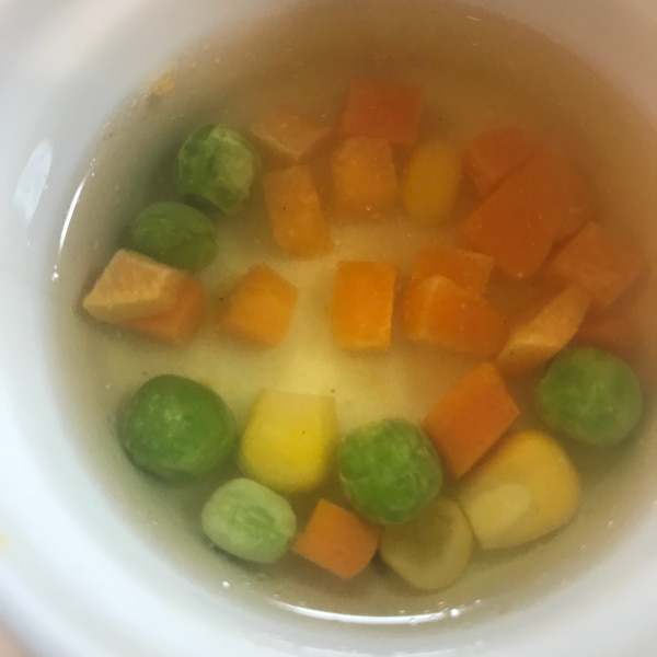 ミックスベジタブルのスパニッシュオムレツ風レシピ 相性のいい卵料理に