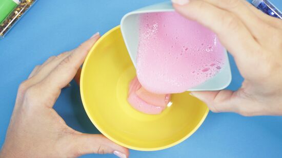 実験 ホウ砂なし！材料2つで洗剤スライム作ってみた