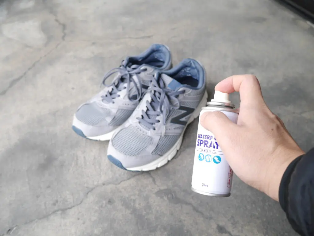 足の臭いに重曹スプレーは効くけれど注意が必要足汗がひどくて臭いもクサイ女性は必見の改善方法