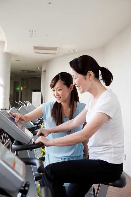 エアロバイクでダイエットは効果的か・トレーニング体験談を検証して導き出したメリット・デメリットを解説します。公式 パーソナルジムならRITA-STYLE