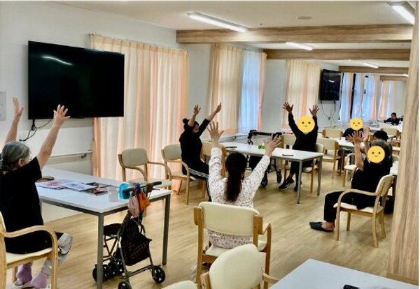 体操レク ~カラオケ♪~リラクシングライフ株式会社 グッドケアソリューション住宅型有料老人ホーム 名古屋市緑区 豊明市 介護
