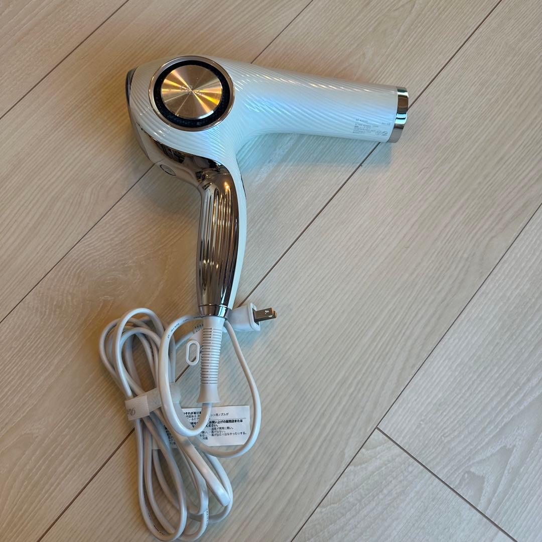 収納方法 リファドライヤーのスタンドは必要？ホルダー？リファドライヤーマニア