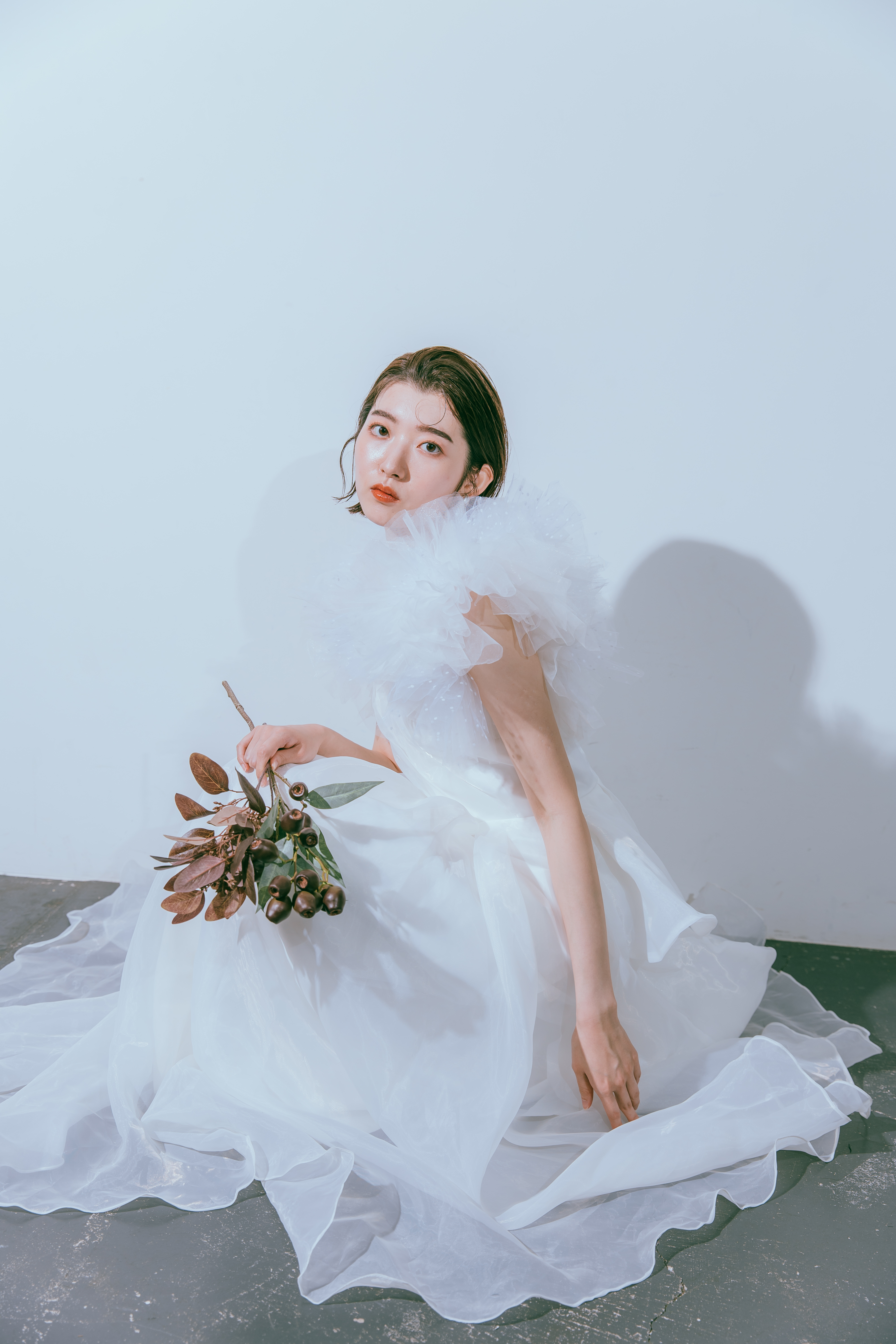 ロングの方の髪型選び 花嫁姿をワンランクアップするヘアスタイルをご紹介 - ドレッシーズ