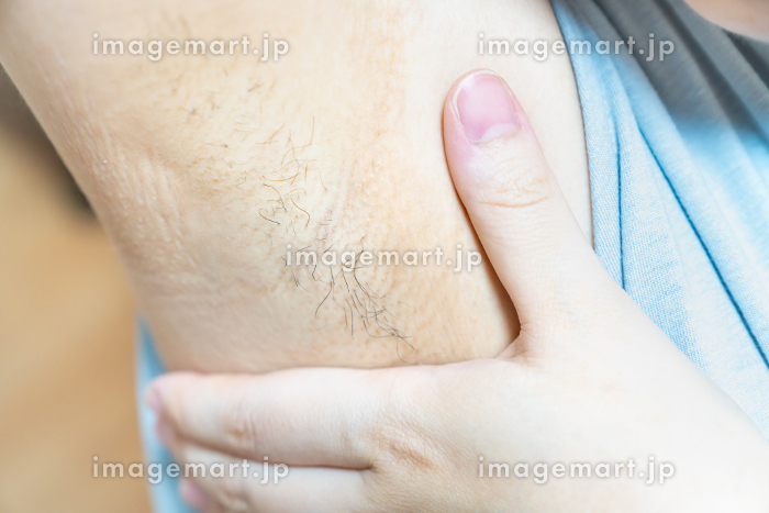 恥ずかしいけど見せます」女性YouTuberのわき毛公開動画が驚異の1600万超再生「受け止めてもらえた」ENCOUNT