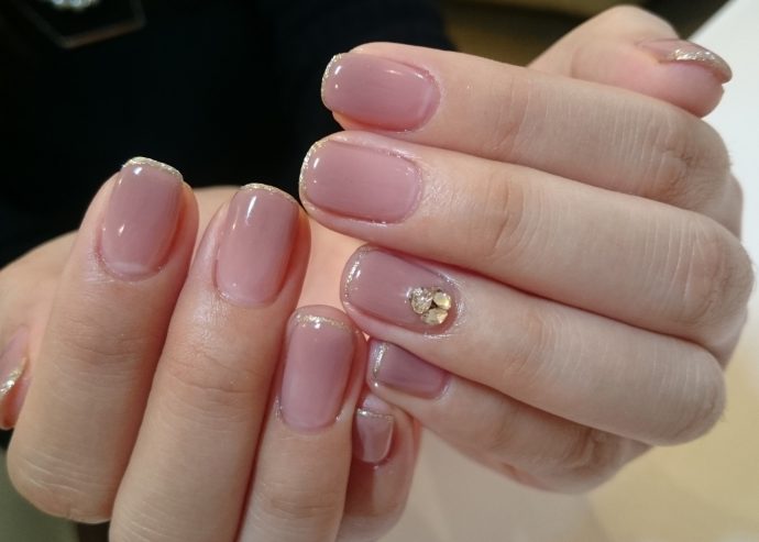 キレイに見える爪の整え方自爪を健康的に育てて理想のネイルの形を楽しもう！ジェルネイルのやり方講座