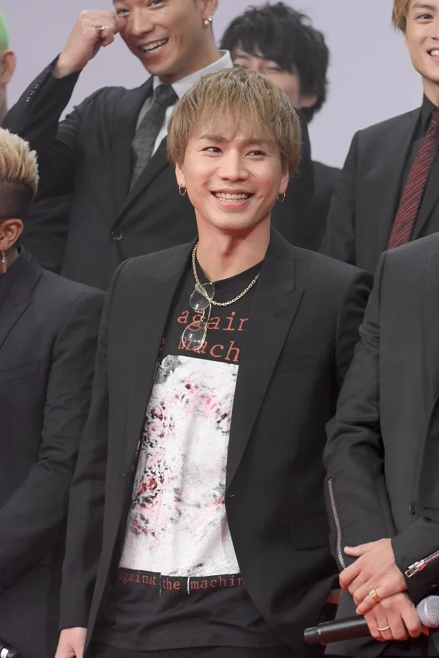 筋トレ12日目 ﻿ ﻿ ﻿ 「メニュー何やってますか？」﻿ ﻿ ってよく聞かれるので、﻿ ﻿ ﻿ 腕立て30回 × 3セット﻿ ﻿ 腹筋30回 ×3セット﻿ ﻿ 体幹トレーニング 1分﻿ ﻿ ﻿ これだけです🖤﻿ ﻿ ﻿ 自粛期間中なので、﻿ 家で手軽に自重トレーニングだけですね😉﻿ ﻿ただ回数やるのでは