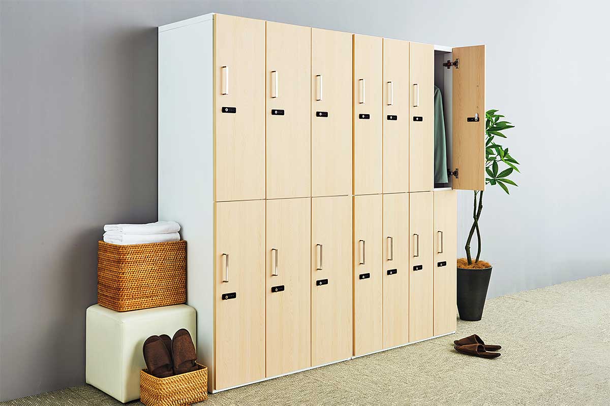 食品工場 更衣室リニューアル支援 - 中古オフィス家具ならオフィスバスターズ