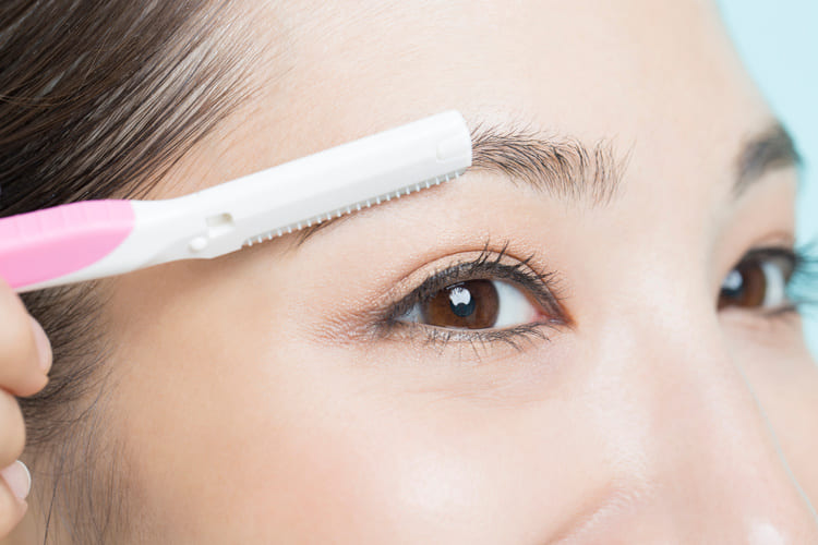 メンズ必見！ 自分でもみあげを綺麗に剃る方法メリットや注意点も解説レーザースキンクリニック