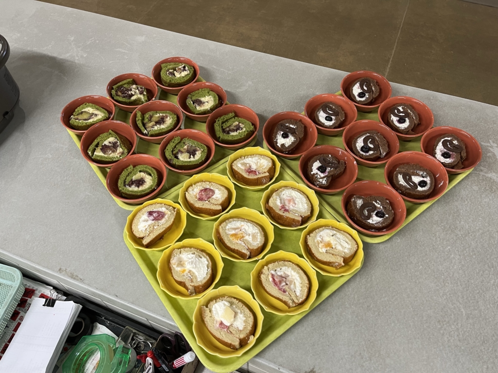 特養ふたみ苑でクリスマス会♪おやつバイキングを行いました！ - 社会福祉法人 恒心福祉会