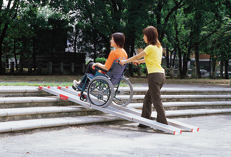 車いすスロープ車福祉車両の専門店オアシスジャパン