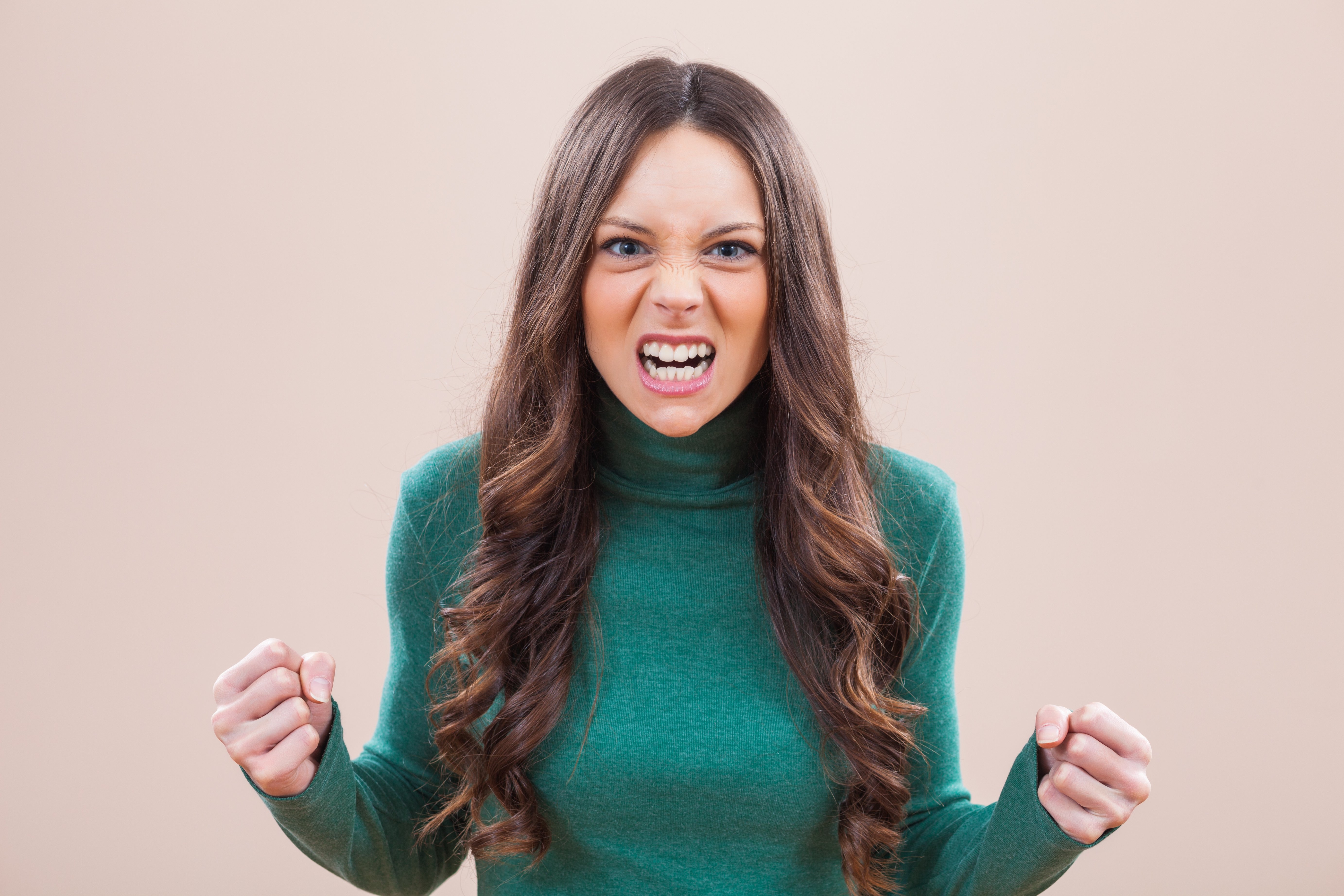 すぐ感情的になる人 & プライドが高くて迷惑な人 - メルカリ