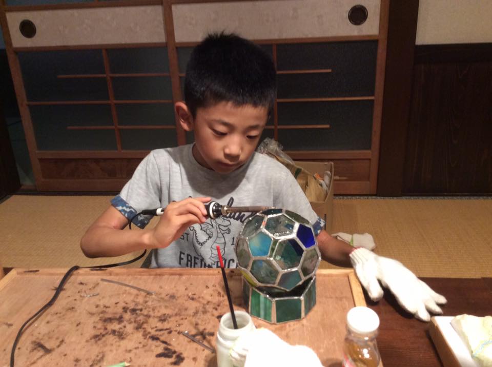 サッカーボール: リサイクルで楽しむ！エコな工作