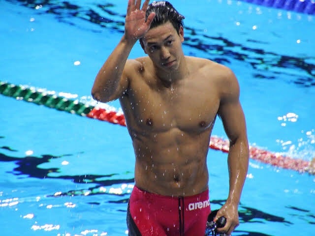 マッチョはプールでモテる。AKIOBLOG