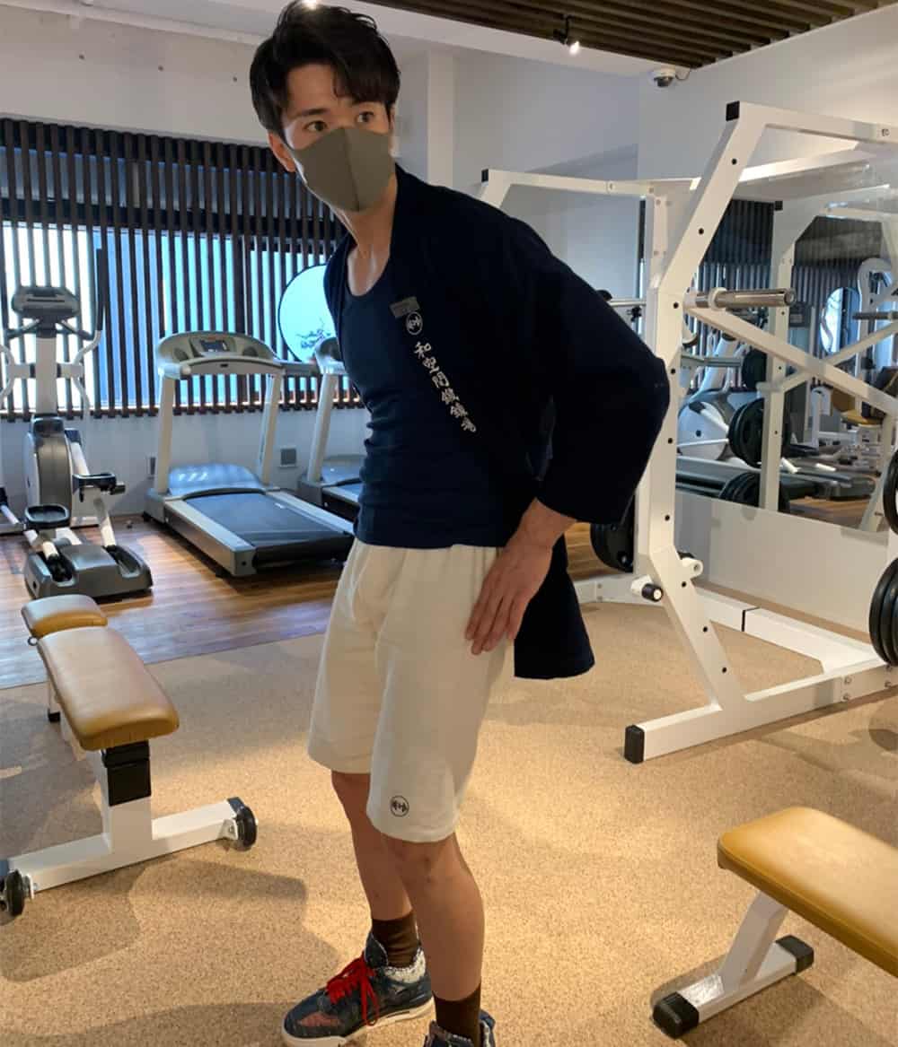 外国人パーソナルトレーナー楽しくトレーニングします イケメン外国人パーソナルトレーナーと理想のボディラインGETココナラ