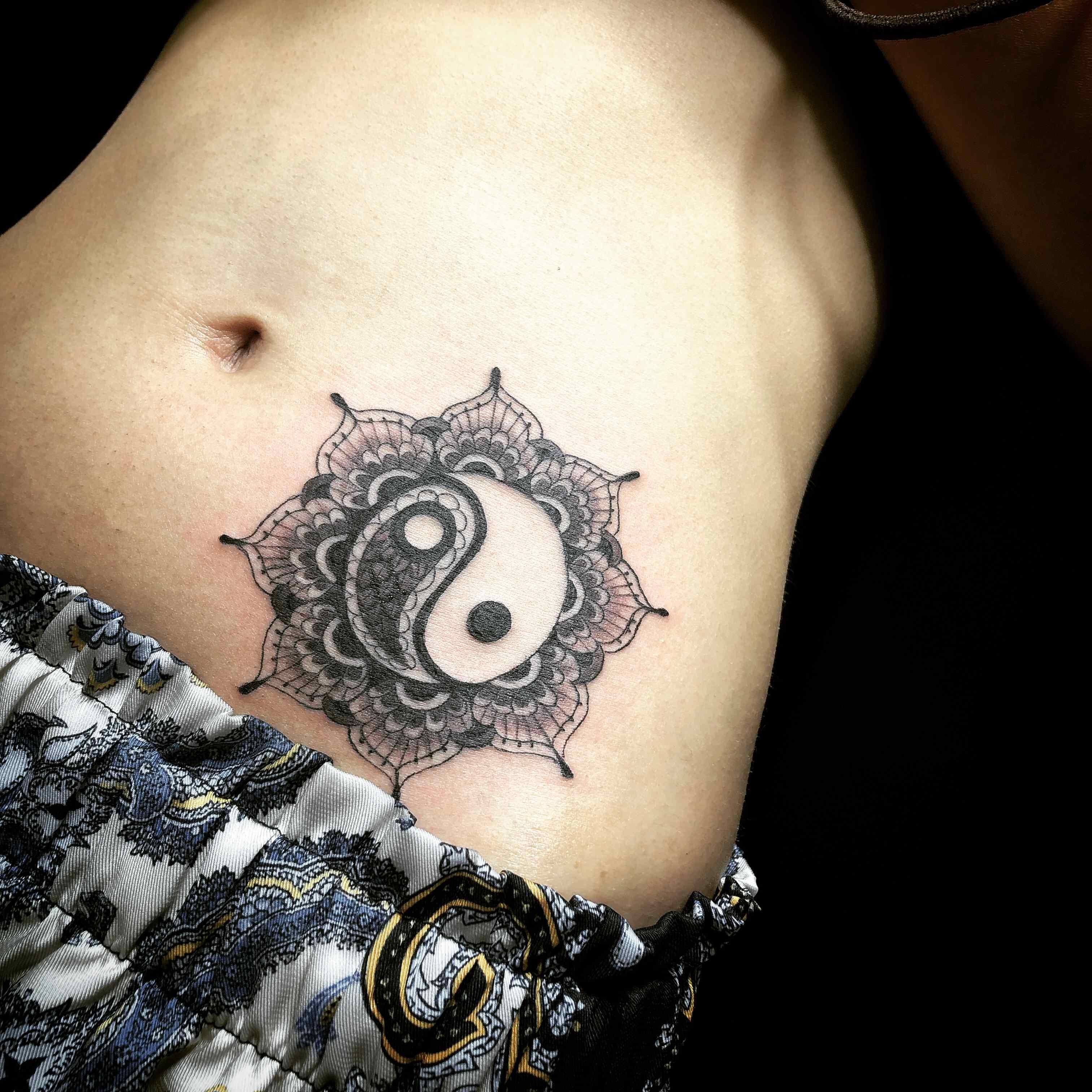 ダミアン・ハーストのタトゥー Damien Hirst's Tattoo- 壺 齋 閑 話