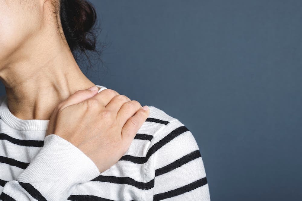 ストレートネックの治療│肩こり・腰痛・筋肉痛│トクホン│大正製薬