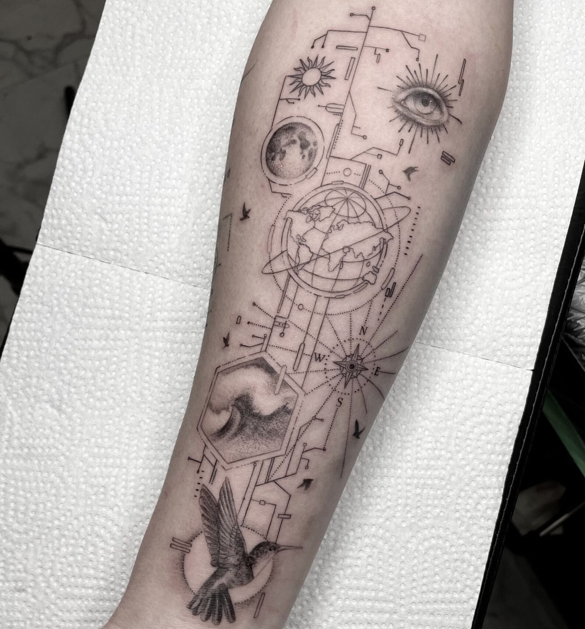 背中 タトゥー 肩甲骨