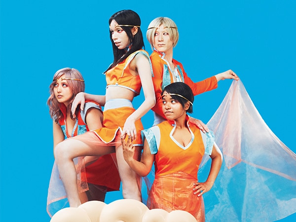 女王蜂の性別は？ボーカルアヴちゃんの胸を手術している噂も徹底調査！メンバーごとの性別・年齢も紹介