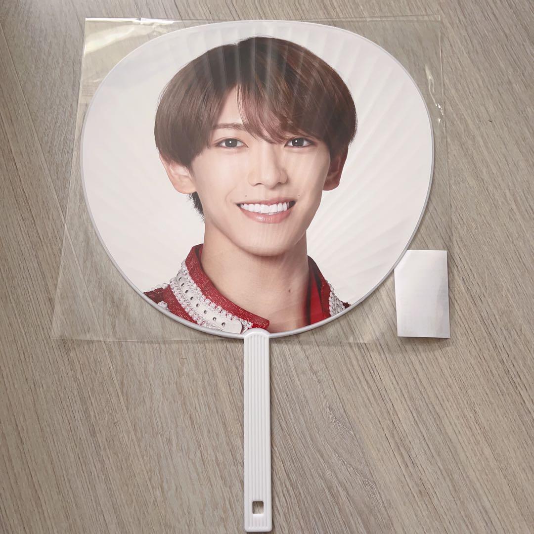 ◤ 💄 紅さすライフ 9 4 月 25:09～◢ ⋱ オフショット📸 ⋰ 雅人大西流星 と光深田竜生 で 一緒にピース✌️🧡光の登場によって、 頼子井桁弘恵 もまじえた恋模様に 新展開 !? ⬇️TVer配信中📱https:tver.jp lp series sr5dp66hn1Wりゅうせいメンバー