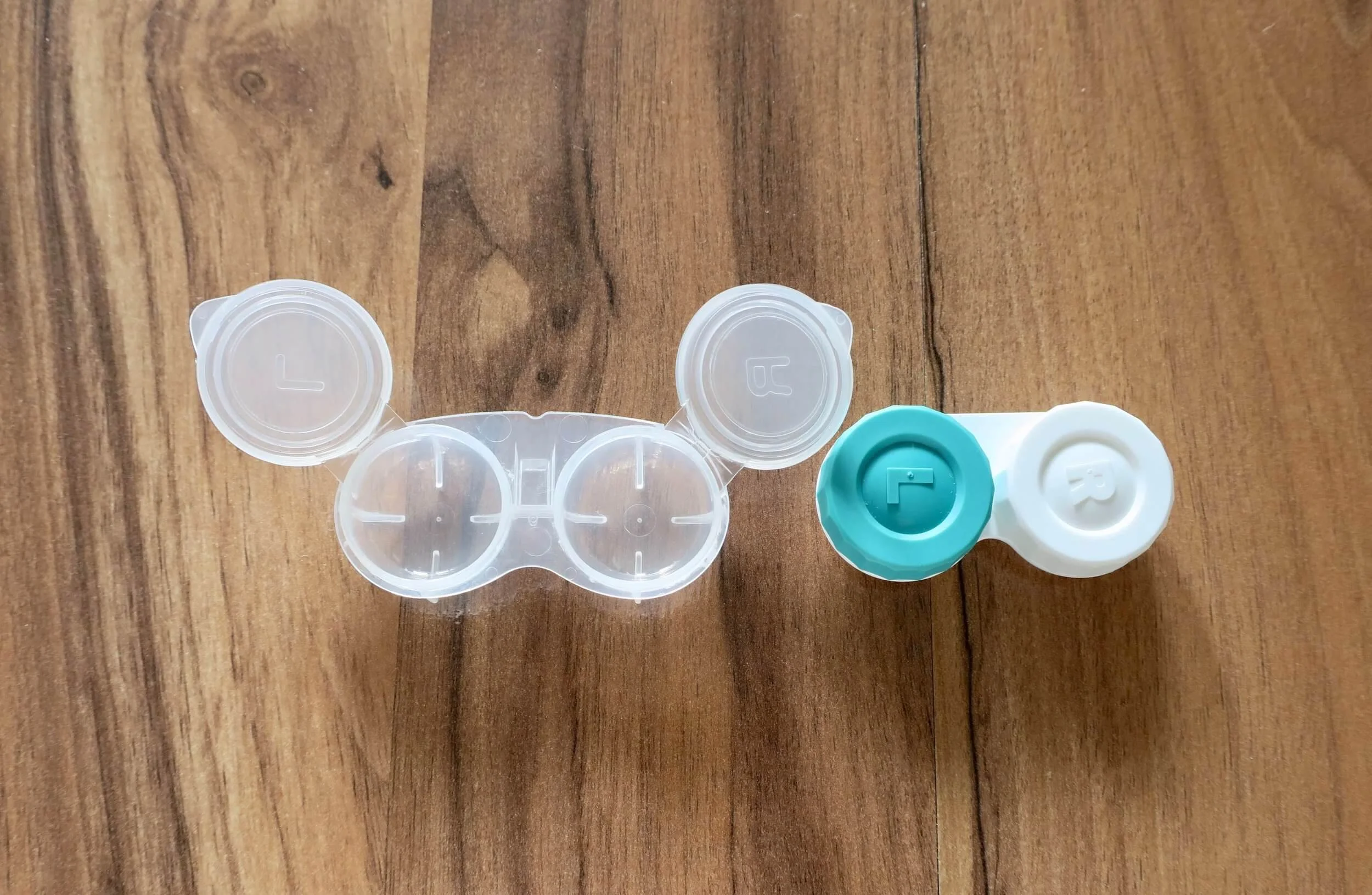 ふたを失くす心配ナシ！ ダイソー のコスパ良し♪な「コンタクトレンズケース3P」 - レタスクラブ