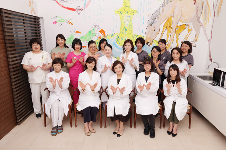 かとうれいこ、30年ぶりの水着姿披露 10月3日発売 写真集「AROUND」 - サンスポ