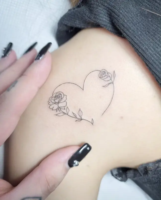 花のタトゥーデザイン31選！花言葉とその意味