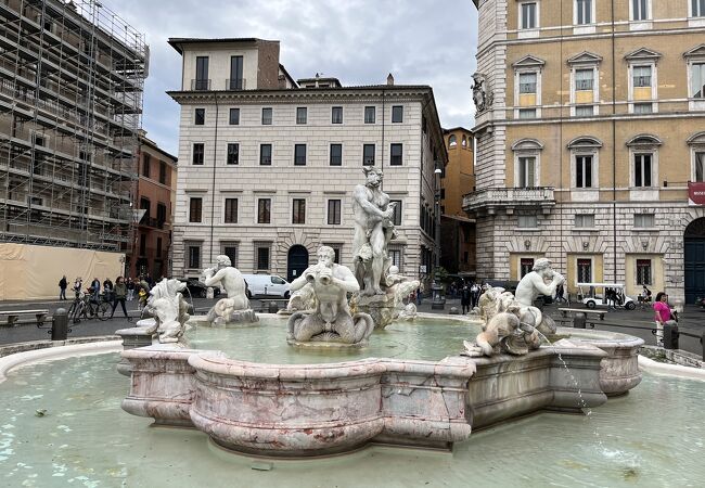 24、ムーア人たちの顔とか体に入ってる刺青は魔除けとか武勲とかの意味があうおを@最新81話投稿 9月分さんのマンガツイコミ 仮