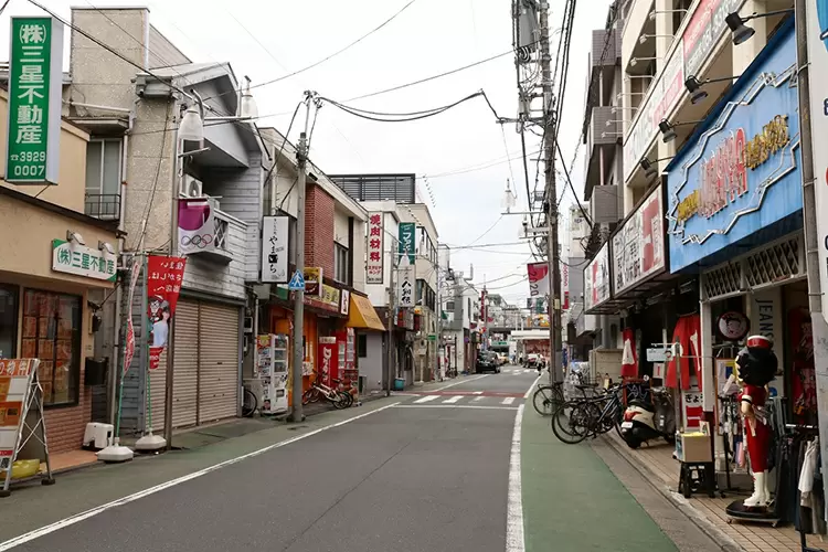 ブックオフ 上石神井駅南口店／ホームメイト