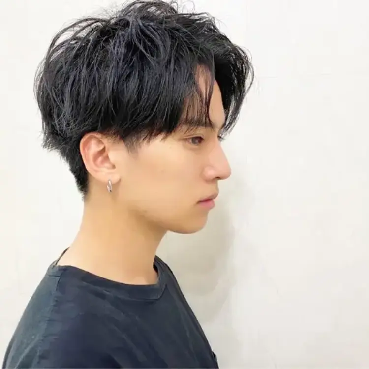 こんばんは高一男子です今の髪型が写真の通りでして、ボサボサと毛量がとても多いで- Yahoo!知恵袋