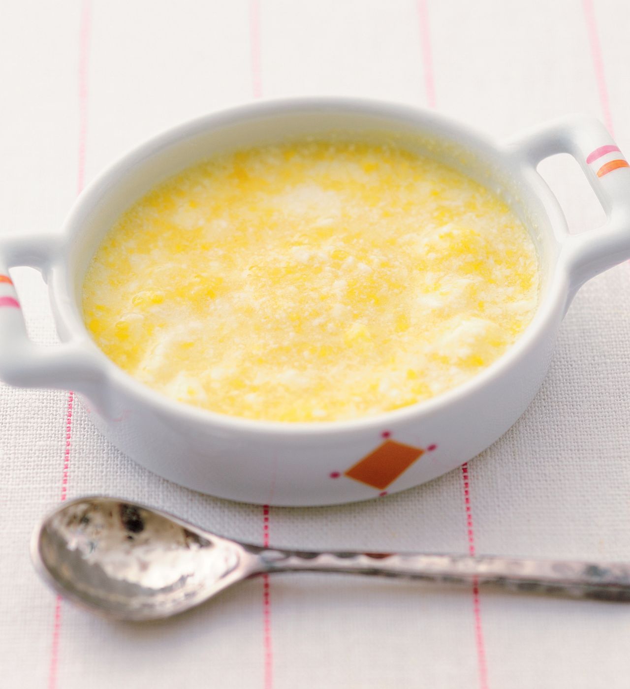 離乳食の豆腐は万能食材！月齢別の与え方＆簡単アレンジレシピを徹底解説 - 幼児食・離乳食の宅配ならファーストスプーン first spoon