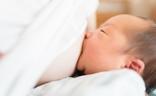 ASCII.jp：涙が出るほど授乳がつらい! 事前に知っておくべきだった