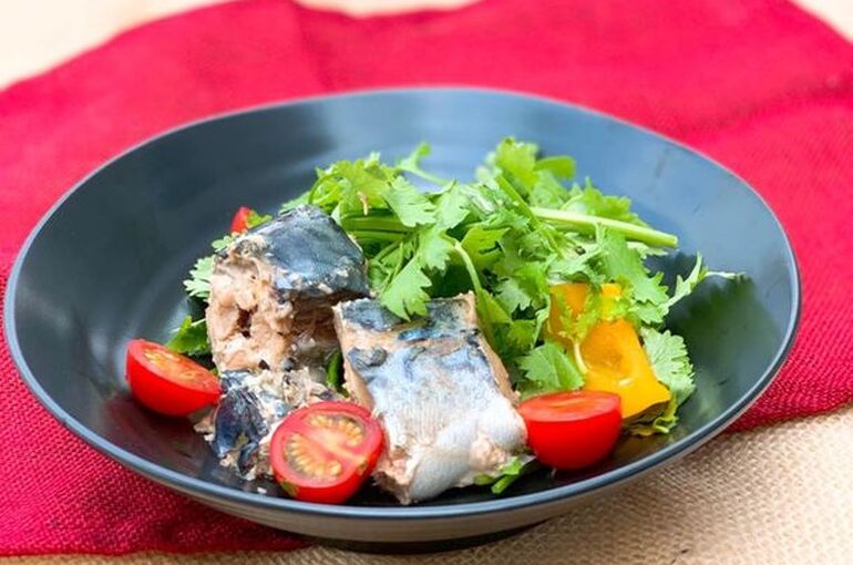 1週間痩せる食事 ←TAPで他の週間メニューを見る 月曜から始められる！ ダイエットレシピ夜ご飯1週間分の献立！ こんばんは♡ 今週もダイエット中の1週間分夜ご飯の献立イメージです✨ ダイエット中の食事って大変なので ぜひ役立ててくださいね♡ 食事を改善する意識も