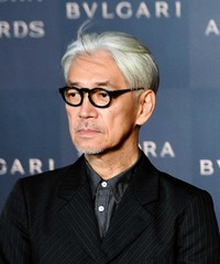 坂本龍一「ステージ4」のガンとの闘病を語るニュースBook Bang －ブックバン－