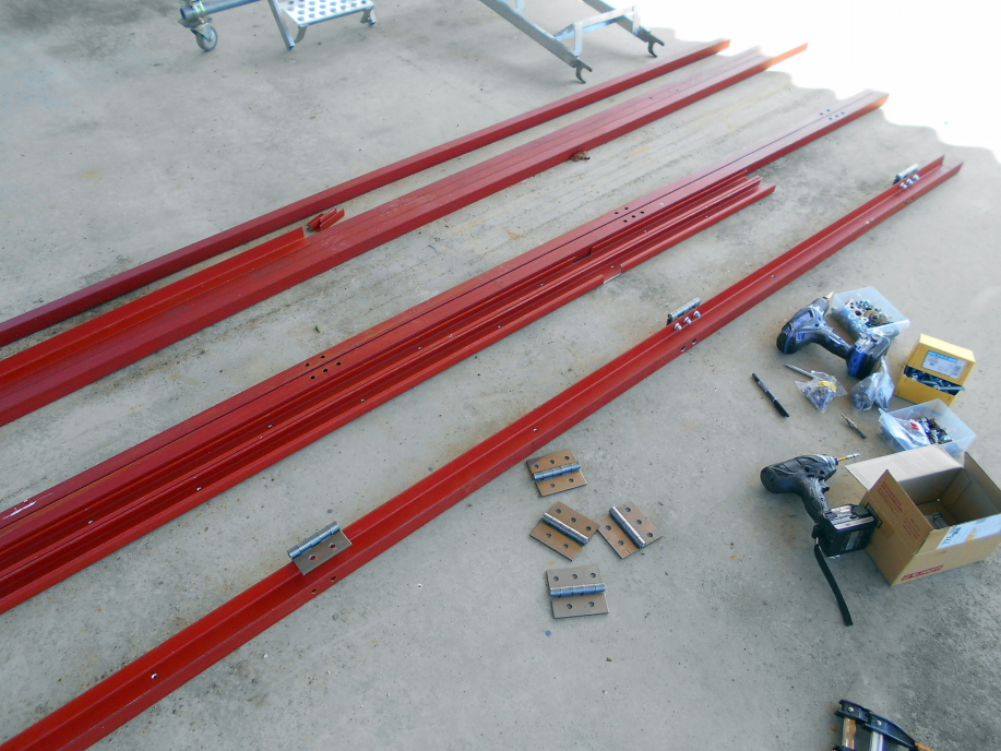 diy小屋 11ドア 2枚目 前編。 ドア作り方ドアdiydiy小屋作りセルフビルド小屋丁番取り付けドア自作diy倉庫トリマーテーブルトリマー溝切り建具取り付け