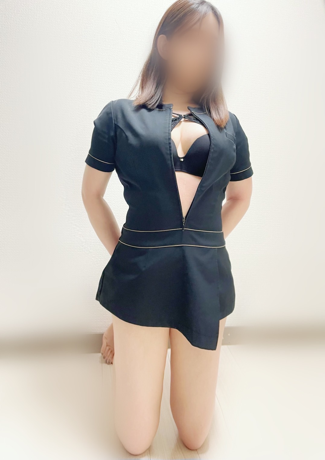 可愛い子、美人揃いのメンズエステいつでも1000円引きクーポンあり可愛い子が超ミニワンピで本格オイルマッサージ☆アロマフラワー☆ 札幌 - メンズ