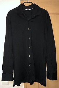 黒い服に付着した石けんカスを落とす方法に「コレを待ってた」「便利」 – grapeグレイプ