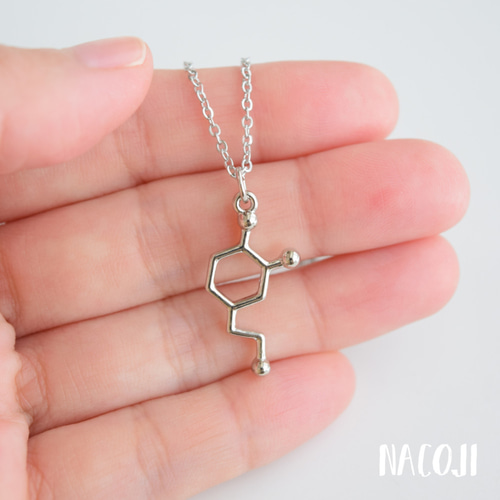 PELOVNY セロトニンネックレス 925スターリングシルバー ハピネス ドーパミン 分子 ラリアット Yネックレス サイエンスジ Amazonセロトニン構造式ネックレスbyシルバー ジュエリー 化学分子ネックレス 通販