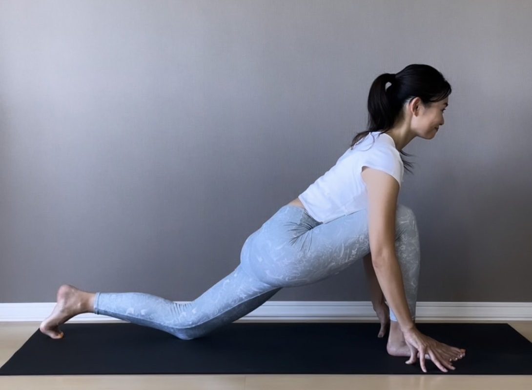 正座で後ろに倒れられない人へ コツと練習法について目白 身体の硬い人の為のパーソナルヨガスタジオ 顔晴る がんばる ジム代表のブログ