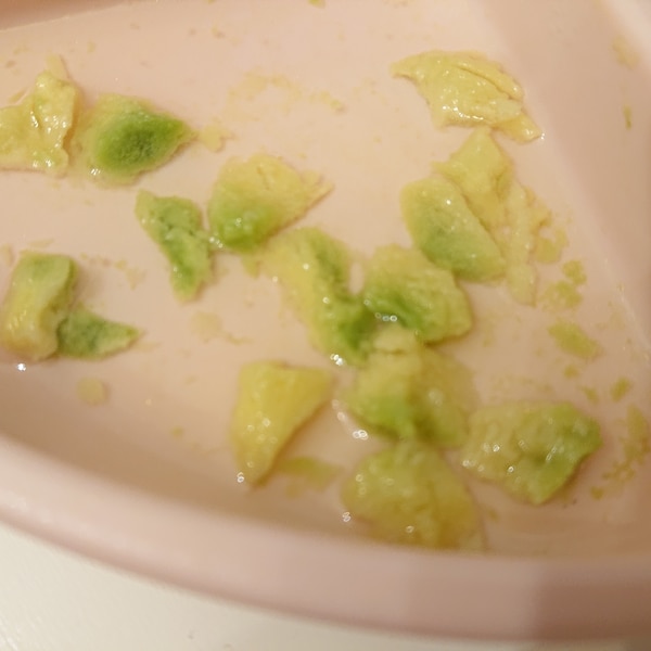 アボカドはいつからあげていいの？離乳食で注意することは？ - こそだてハック