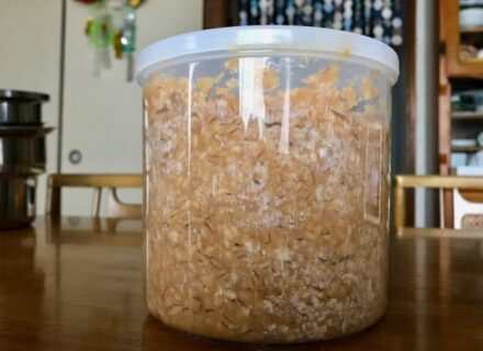 しいたけに白いふわふわ カビ？食べられる？対処法は？ - Fily