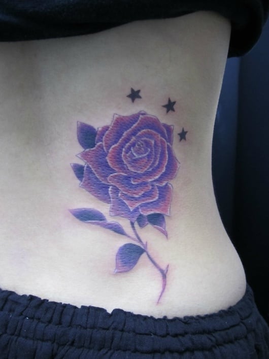 タトゥーローズの意味：バラのタトゥーの意味は何ですか？50枚以上