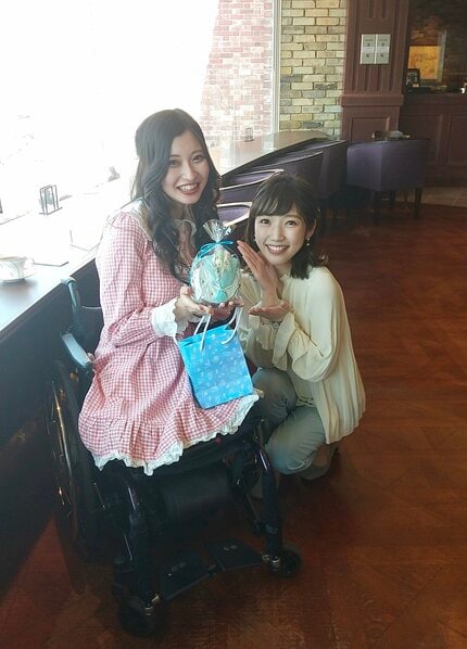 足がないことより、スマホがないことに絶望した」16歳で両足切断、総フォロワー70万人車いすモデル葦原海さんの“ないものを数えない”生き方TBSNEWS DIG フォトギャラリ