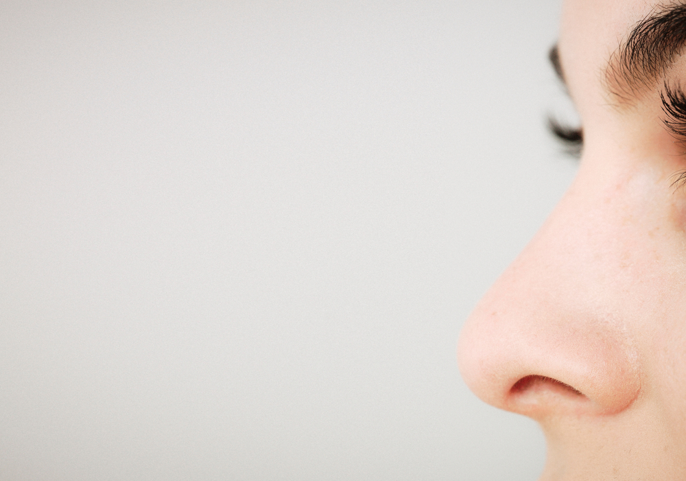 鼻の中のニキビはなぜできる？原因や治し方、他の吹き出物についても解説Digital Clinic Groupデジタルクリニックグループ