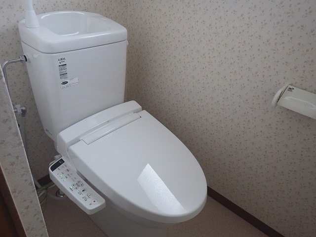 汲み取り式トイレの仕組みを解説！水洗トイレへのリフォーム費用も紹介
