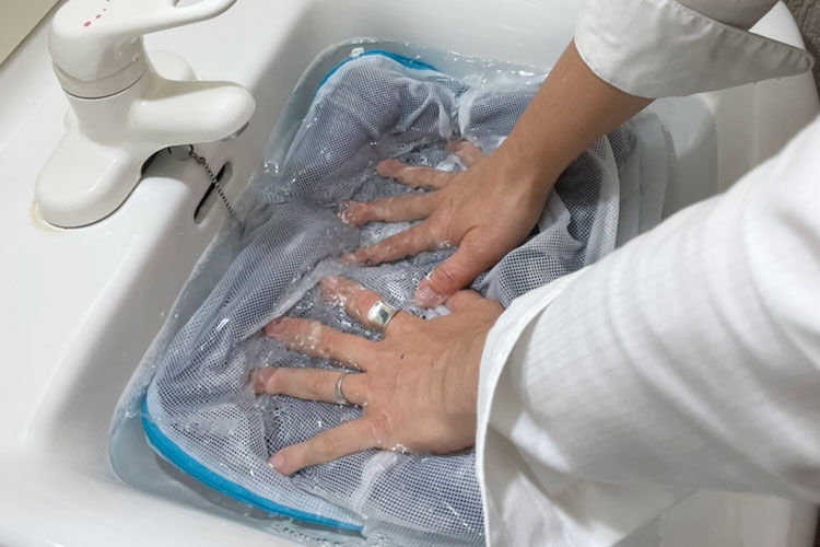 フォクシーフリンジつきカシミヤセーター42手仕上げクリーニングずみ セールフォックスカシミヤニット≪手洗い